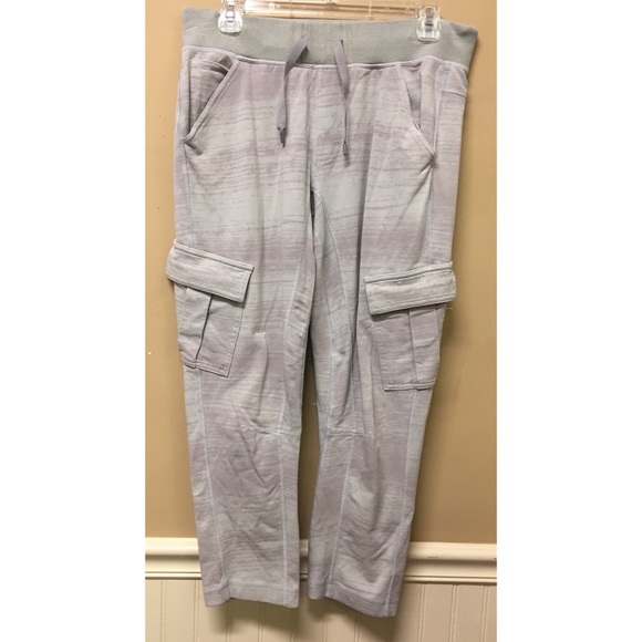 lululemon athletica Pants - Lululemon Carry And Go Cargo Crops Size 8